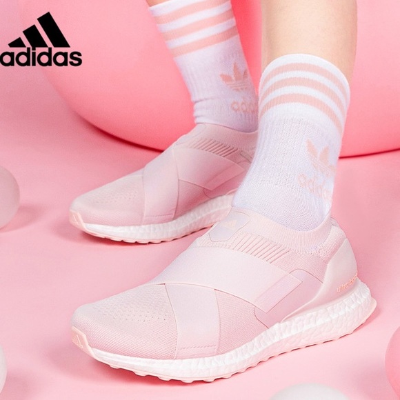 NWT Adidas Ultraboost Slip ON DNA Women’s Shoes - Picture 3 of 9